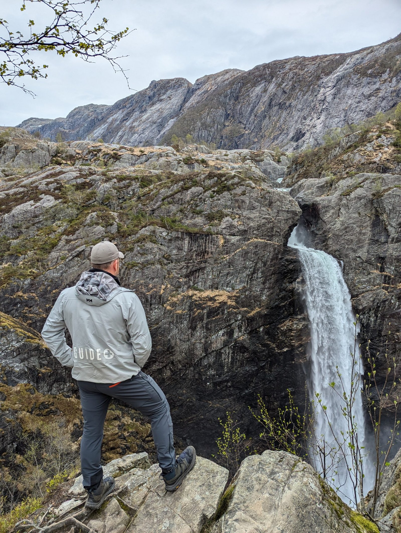 Månafossen Waterfall Hike - A Hidden Gem in the Fjords